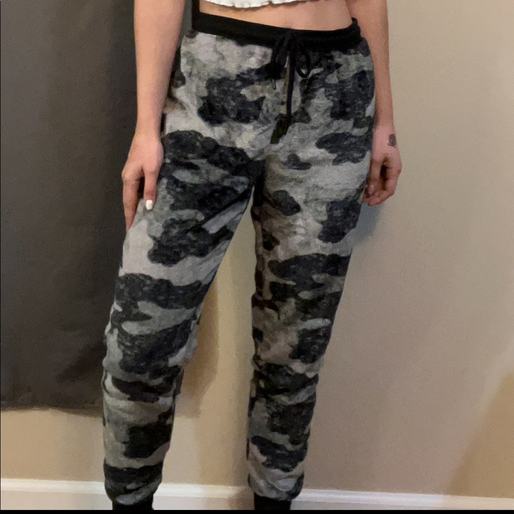Army pajama joggers with pockets